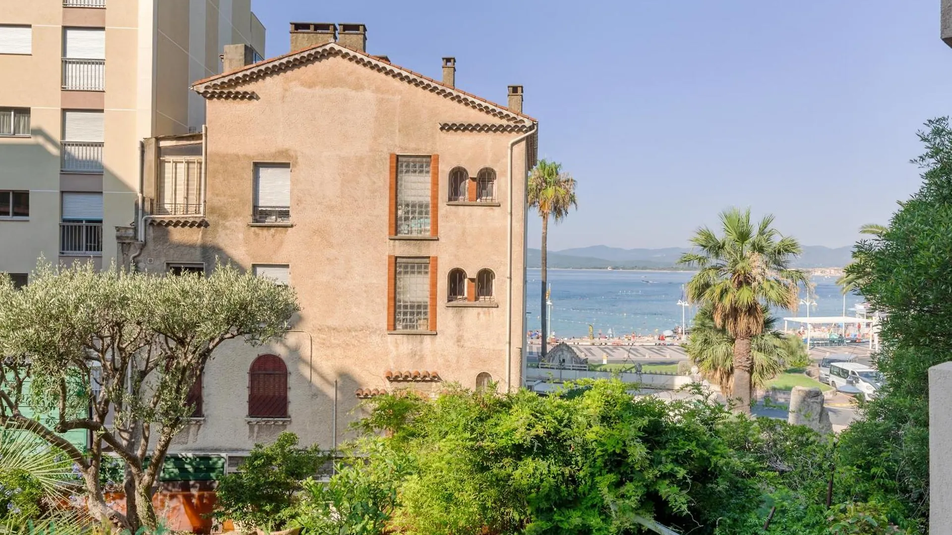 Appartement Les Pieds Dans L'Eau Saint-Raphael  France